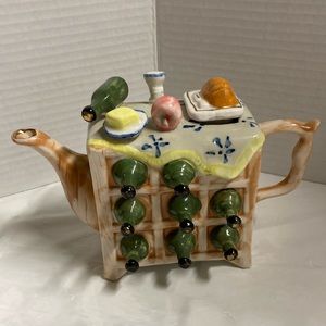 Wine Rack Bar Ceramic Mini Teapot Gift For Decoration Only Collectible 4.5”